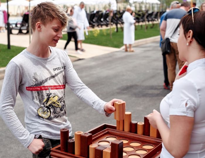 Анимация для взрослых - Отель Fioleto / Фиолето